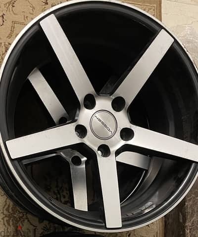 جنوط vossen / 18 ٢ انش ،  مستعمله كالجديده  ، ٥ مسمار