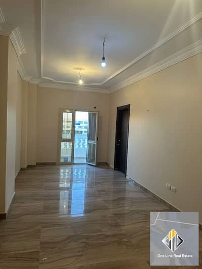 شقه للبيع جاهزه علي السكن بجوار ممشي أهل زايد وشارع البستان وبجوار كل الخدمات داخل فيلا اهالي