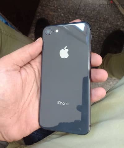 آبل - آيفون 8