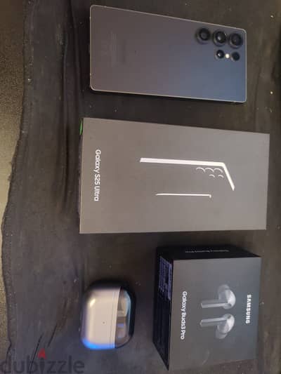 Galaxy S25 Ultra and Buds 3 Pro