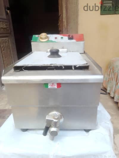 قلاية كهرباء OWR ١٣ لتر بحنفية فلترة بحالة الجديد 01008998778