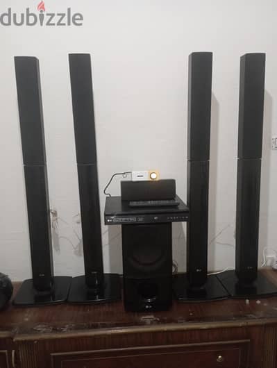 مسرح منزلي LG 1000W - 3D Blu-Ray (موديل BH6730)