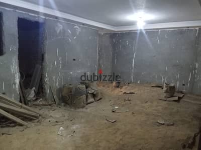 شقه 120م للتمليك شارع عين شمس الرئيسي بالقرب من سنتر بهيه و حاتي احمد ندا النعام