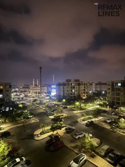 ١١٦ متر للايجار في مدينتي بي١٠ بالتكيفات والمطبخ امام الخدمات والمسجد
