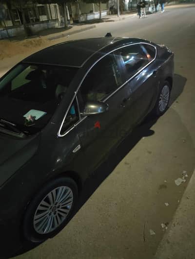 أوبل أسترا 2015
