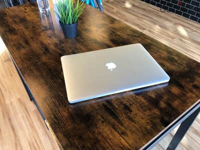 كالجديد لاب توب ابل Apple MacBook Pro Core i7 رامات 16 جيجا وهارد SSD