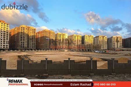 اكبر ستريب مول في سموحة كمبوند مغلق شقة للبيع في مروج سموحة