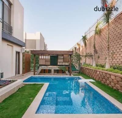 فيلا مفروشة بالتكيفات جاهزة للسكن للبيع في الليجريا في قلب بيفرلي تصميم شهيرة فهمي