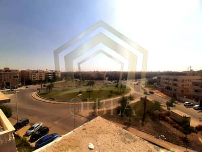 250m² Triple Face Apt for Sale in 8th District Zayed | Open View