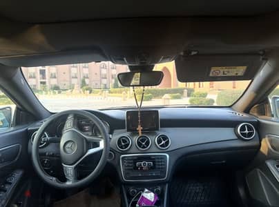 Mercedes-Benz CLA 200 2014