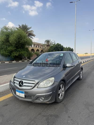 Mercedes-Benz B160 2011