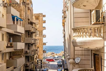 شقة للبيع في لوران 250 متر