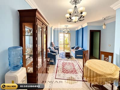 For sale apartment 106 meters - Winget - with views of the street