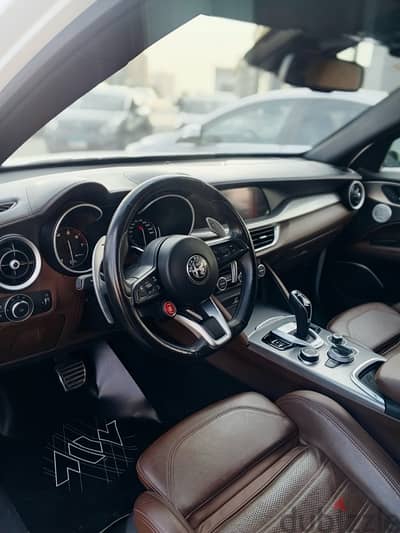 Alfa Romeo Stelvio 2021
