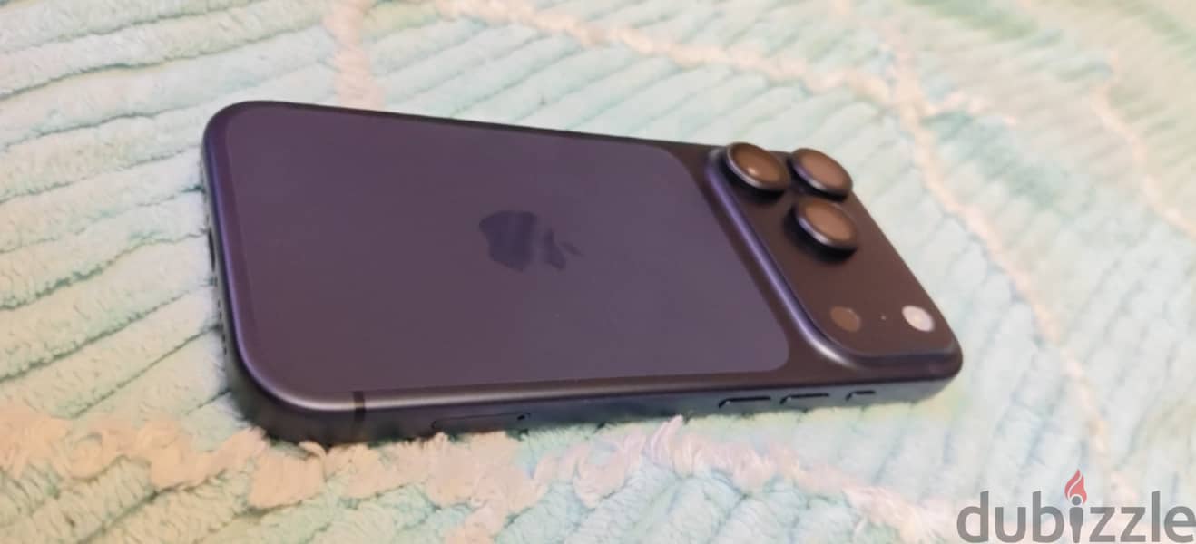 Apple - iPhone 17 Pro 8