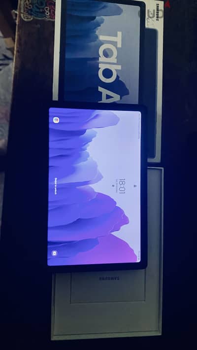 Taplet samsung A7 like new never used
