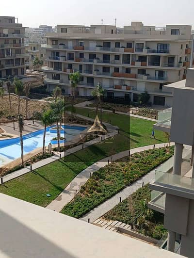 Luxury Penthouse for sale fully furnished in Compound Sodic Villette - New Cairo