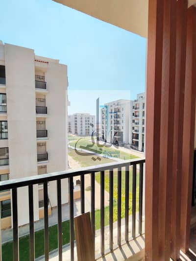 140 sqm apartment for rent in Plus Gate Compound, Sheikh Zayed City (first-time occupancy)