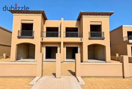 إستلام قريب توين هاوس مودرن فى فيلدج ويست بجانب رويال سيتى Village West Dorra