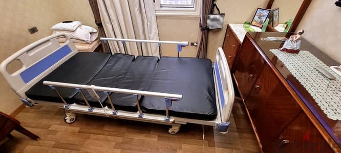 Electric bed four moves