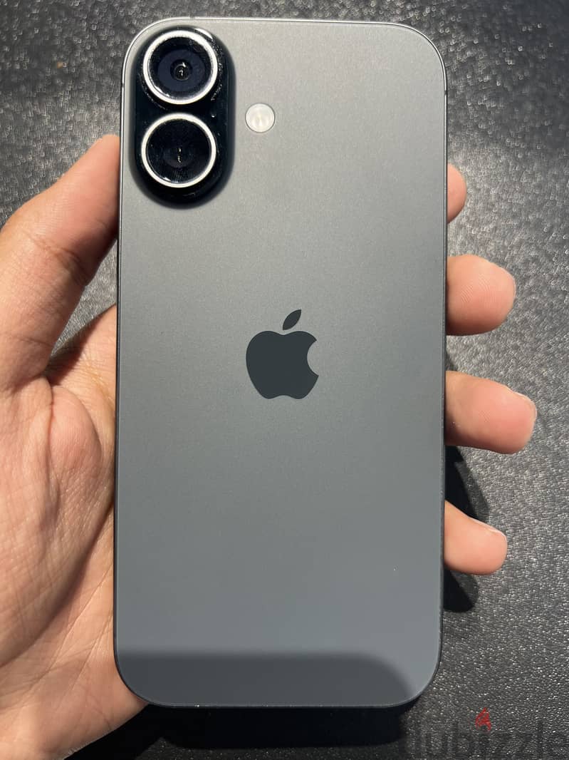 iPhone 17 4