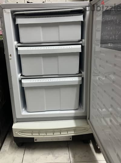 ديب فريزر ألاسكا ٣ دروج