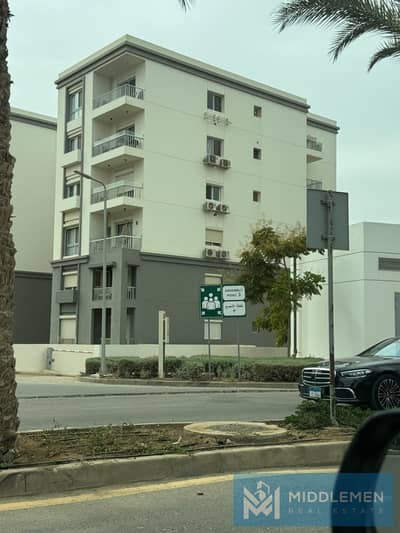 apartment 141m garden 74m Prime Location within the Compound under market price hyde park new cairo