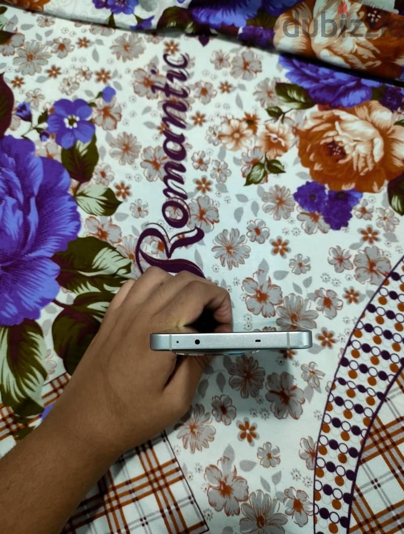 OnePlus Ace 5 6