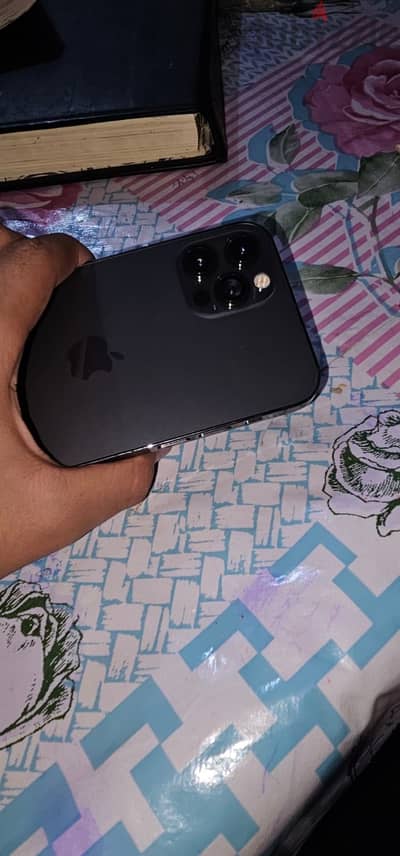 آبل - آيفون 12 برو