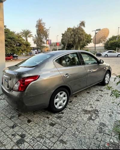 Nissan Sunny 2014