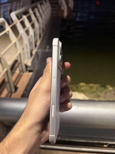 Iphone 17 pro max معفي ضريبة