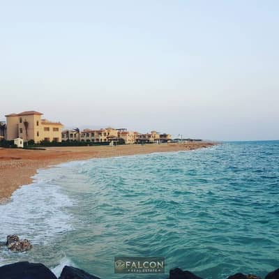 Chalet for sale in Ain Sokhna, La Vista 6, with a minimum down payment of 467,000 EGP. Panoramic view overlooking the pool. Installments over 8 years.