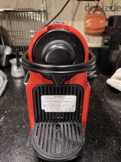 Nespresso - Inissia Coffee Machine - Red