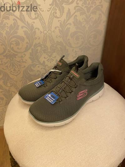 skechers