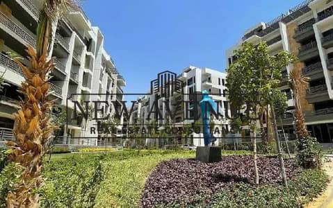 شقه ب اقل سعر لاند سكيب فيو  للبيع في كمبوند ذا ايكون جاردنز the icon gardens التجمع الخامس بجوار AUC