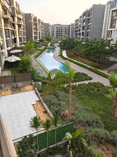 Apartment for sale in Sun Capital compound, October Gardens; 160 sqm, fully finished, with an excellent view of the landscape.