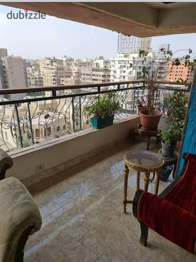 شقة بموقع مميز واجهة بفيو مفتوح مرخصة وقابلة للتسجيل وريسيبشن كبير شقة تجمع بين المساحة الواسعة والموقع الحيوي في قلب مصر الجديدة بشارع الثورة الرئيسي