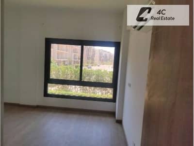 لسرعه البيع باقل اوفر مطلوب شقه 3غرف استلام فوري كمبوند المراسم فيفث سكوير بجوار club house بتقسيمه مميزه جاهزه للسكن