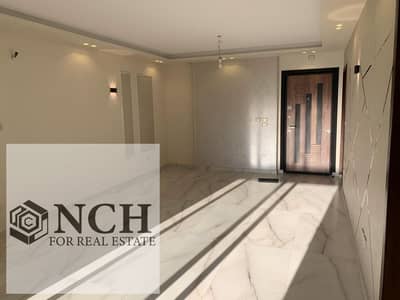 **شقة للإيجار في كمبوند سكوير – القاهرة الجديدة**  فرصة مميزة للإيجار داخل كمبوند سكوير، مع وحدة بمساحة مناسبة وتصميم عملي يلبي احتياجات الحياة اليومي