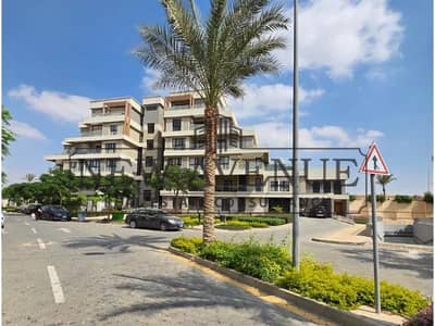 Best  price - Ready to move - Very prime location overlooking landscape - Bahary - Apartment with roof for sale in Sodic Villette - New Cairo