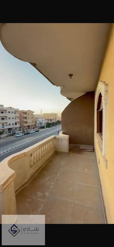 شقة للبيع خطوات من الداون تاون وموقف المدينة