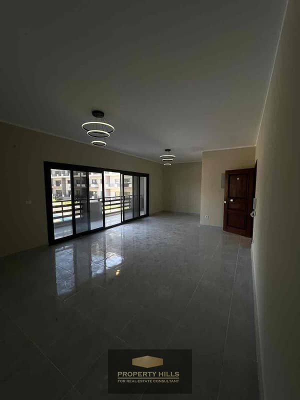 شقة 3 غرف متشطبة استلام فوري في Stoda Sheraton – بالقرب من مطار القاهرة وNasr Road