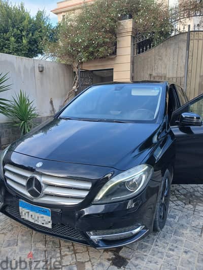 Mercedes-Benz B180 2014