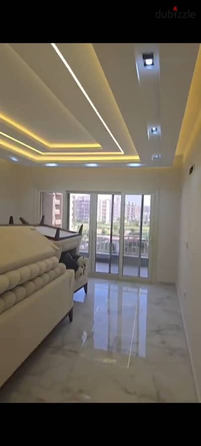 شقة للبيع في كمبوند وصال ريزيدنس تشطيب سوبر لوكس