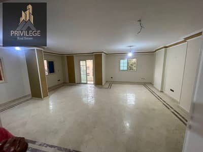 شقه للايجار السكني في تقسيم اللاسلكي