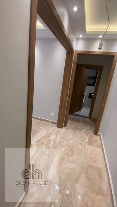 شقة أول سكن بجاردن للإيجار في كمبوند إيست تاون سوديك (بجوار الجامعة الأمريكية وبوينت 90) شقة أول سكن بجاردن للإيجار في كمبوند إيست تاون سوديك (بجوار الجامعة الأمريكية وبوينت 90)
