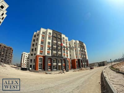 4 Bedrooms and 3 Bathrooms in a 217 square meter apartment in Alex West! And the most important thing is that you can start with only a 5% down payment! 