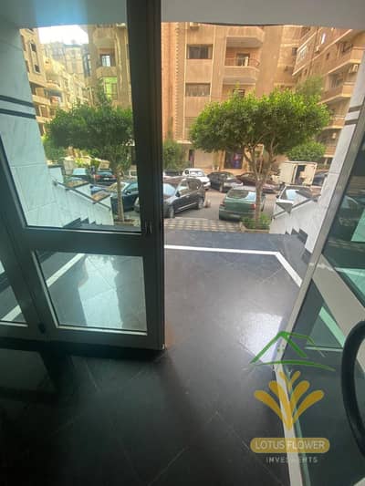 For rent in the best area in the eighth neighborhood (Al-Tawfiqiah Towers) with an area of 300 meters