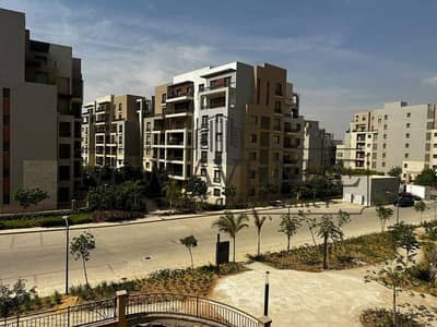 للبيع شقة في ديستريكت 5 القاهرة الجديدة District 5 New Cairo استلام فوري بمقدم و أقساط