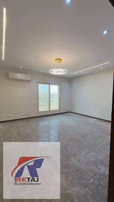 290-square-meter apartment for sale, including kitchen and air conditioning units. Built in 2020, located in the Republican Guard Towers behind